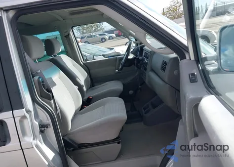 2001 Volkswagen Eurovan Mv z USA, uszkodzony, nr VIN WV2MB47041H126889